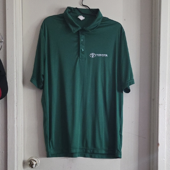 A Bundle Of 4XL Toyotalarge Men Shirts